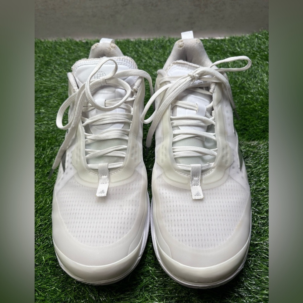 Adidas Women’s Avacourt Tennis Shoes